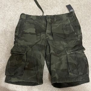 A&F Men’s cargo shorts